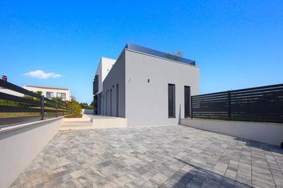 Luxury Villa Sicenta