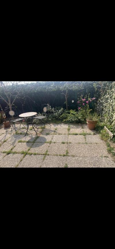 Grazioso monolocale con giardino