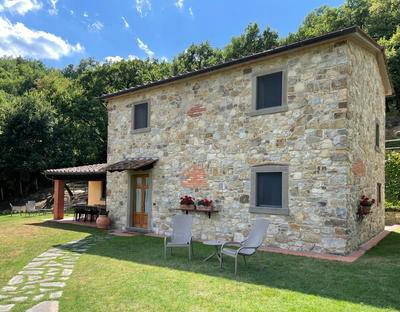 Casale la Toscanella by VacaVilla