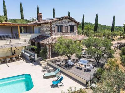 by Casamerina, San Venanzo villa with pool and hot tub