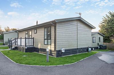 Belvedere Lodge, Shorefield Country Park, Shorefield Rd, Milford on Sea, Lymington SO41 0LH