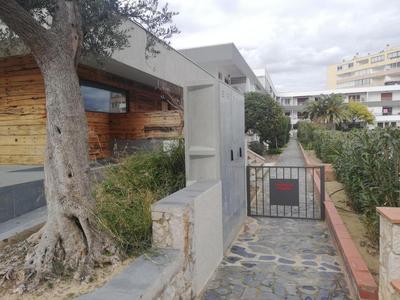 Estudio Renovado con Terraza a 200m de la Playa de Roses + Parking Privado y Climatización - ES-258-14