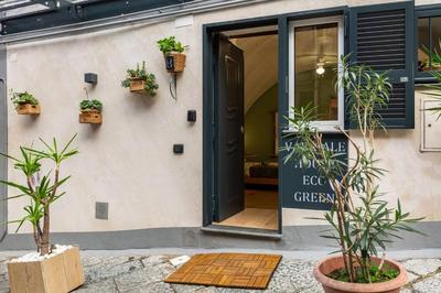Varriale house eco green parking free only small car