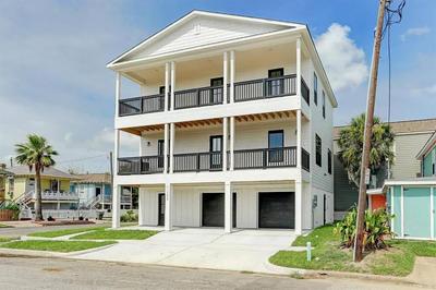 A Galveston Modern with Panoramic Views for Summer