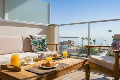 Family apartment in Malaga next to the beach
