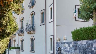 Villa Urbis Taormina, luxury villa in the heart of Taormina with swimming pool