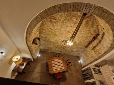 Mary wine house