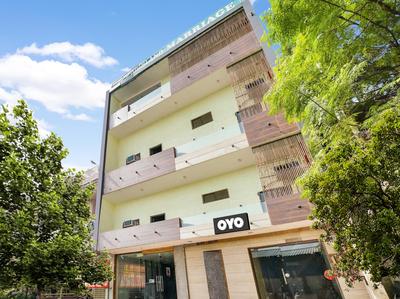 Super Townhouse Haibowal Chowk Near DMC