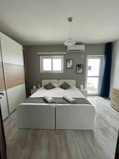 F3 Room 1, Private Double room with private bathroom and balcony