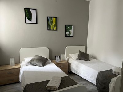 F4 Room 2, Private Room two single beds shared bathroom