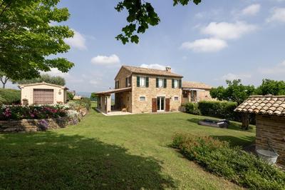 Casa Lucia - con piscina Fano-Urbino-Pesaro