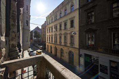 Large apartment for groups City center dist. VII