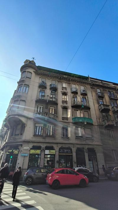 Designed Pop Apartment 2 Bedrooms, 2 Baths in Milan Center - WiFi, AC, steps from Subway M1 and M2, Central Station and Airport connected
