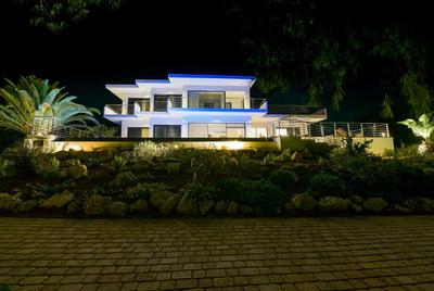 Villa Kilada on the Rocks