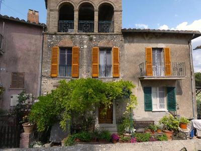 Scappo in Umbria, la Loggia