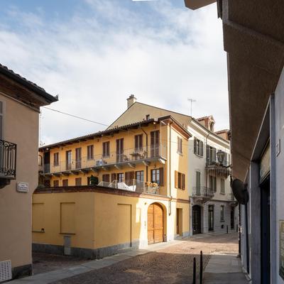 Casa da Anna, incantevole nel cuore di Alba, alloggio di design - parcheggio