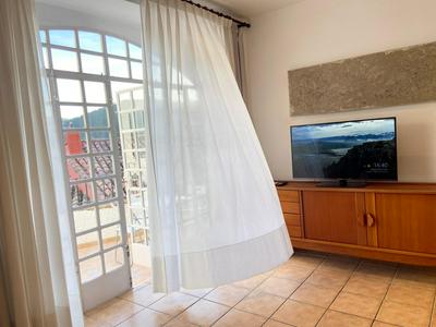 Piso en Vall de Almonacid con vistas, aire acondicionado, Wifi y Smart TV