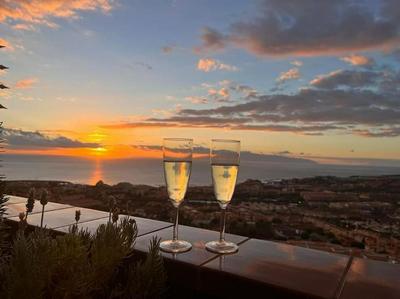 Apartamento con piscina climatizada y vistas