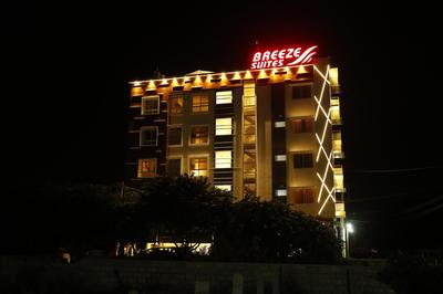 D Breeze Suites