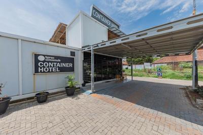 RedDoorz Container @ Teras Cimanuk Garut