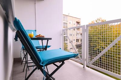 Modern White Oasis, 1BDR apt