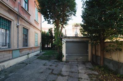 Bonanno Street Tower free parking