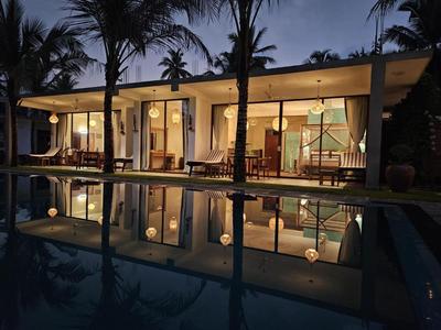 Sri Palms