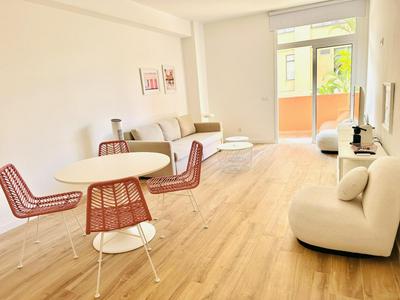 Pink Alta apartment with pool