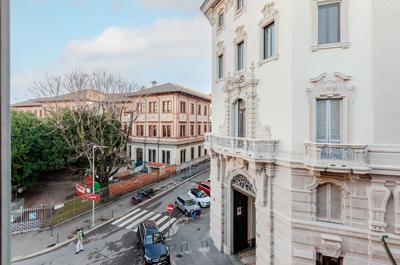 GuestHost - Sant Ambrogio Lovely Flat