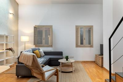 Flateli Cort Reial 7