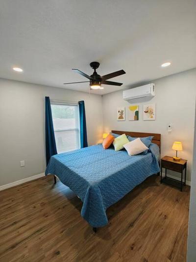 Lovely unit central location