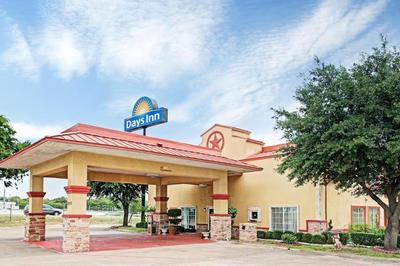 Day Star Dallas, 写真 2