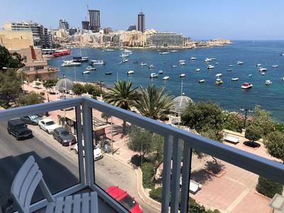 Beautiful Sliema Seaview Apt