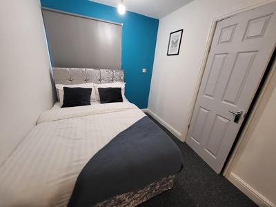Premier Studios Nottingham - Tring Vale