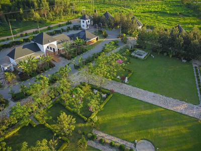 Bwizi Resort and Gardens