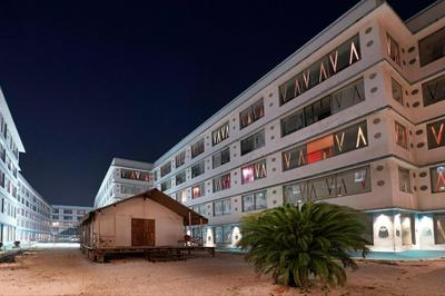 OYO Townhouse 799 Royal Palms Hotel - Lily Collection