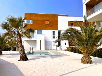 Sun Beach Residence con Piscina - Piazza Brescia - Adria Holiday Jesolo - FAMILY APARTMENTS