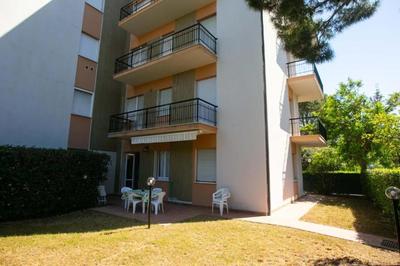 Quadrilocale con giardino a 200 metri dal mare a Marcelli - M105