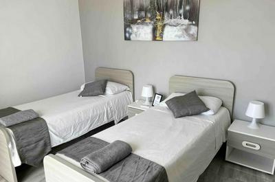 F11 Room 3, private Room two single beds shared bathroom in shared Flat