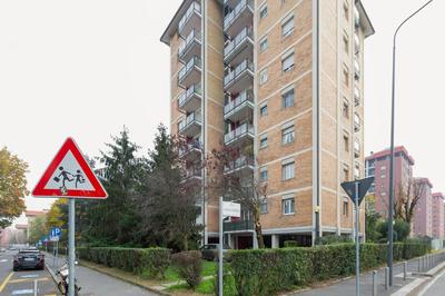 Milano Famagosta Balcony Apartment