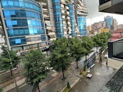 Golden Center Apartment