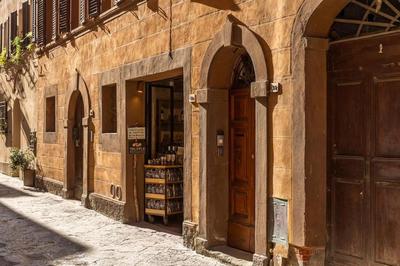 Truffle House Tuscany Magnatum Pico