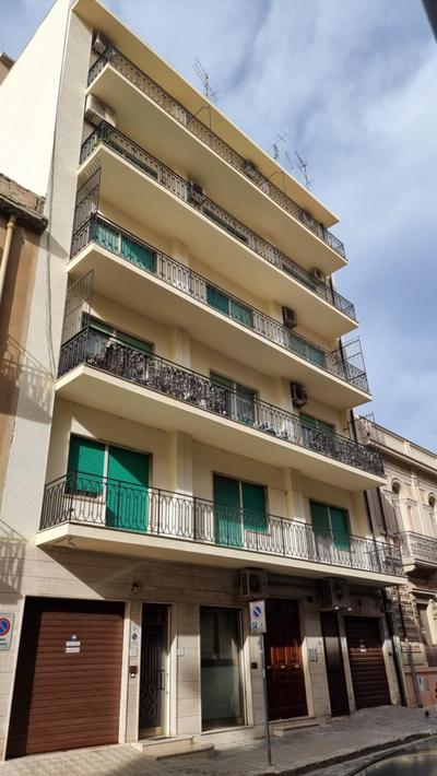 Loft Magna Grecia Reggio Calabria Centro Storico a 3 minuti a piedi dal mare