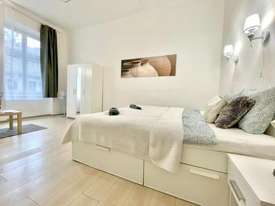 White Apartment near the famous New York Café