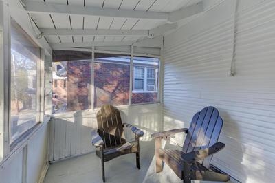 Charming Cooper-Young Flat in the Heart of Memphis