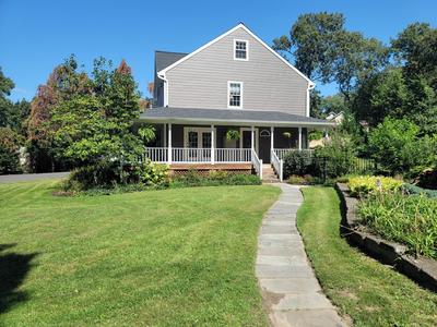 Large Home with Private Pool, Gym, Sauna, 7 Bedrooms, Sleeps 21