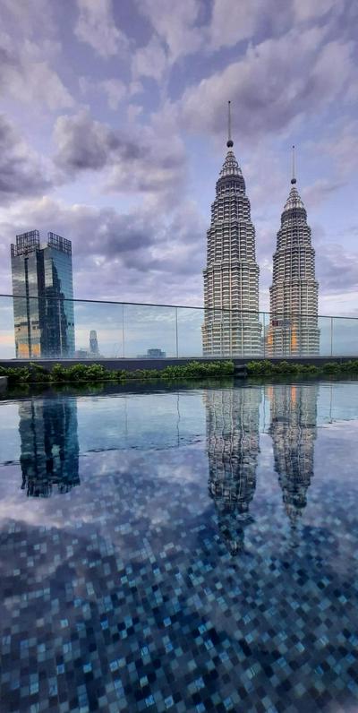 TWIN TOWER LUXURY SERVICE APARTMENT