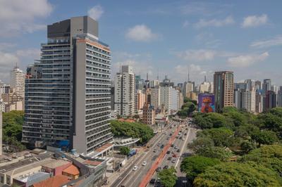 Saint Lawrence Paulista 6º andar luxo internet 700 MB Link dedicado