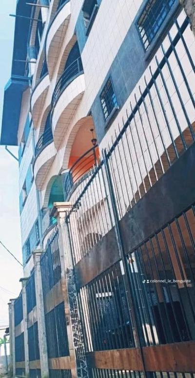 Residence GermanoTech groupe electrogene Bonamoussadi,Logbessou appartement meublé 2ch,1salon eau chaude,Wifi,parking,virgile,menagere,canalsat