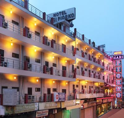 Hotel Hari Piorko Grand - 2 Min from New Delhi Railway Station